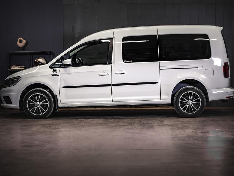 Käytetty VW Caddy Maxi 102 HP (75 kW) 2019 Tila-auto