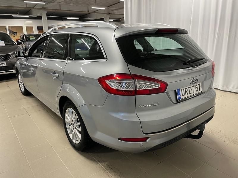 Käytetty Ford Mondeo Titanium 140 HP (102 kW) 2012 Harmaa Farmari