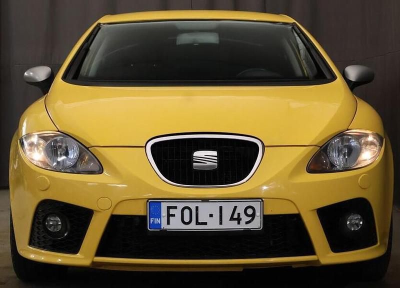Käytetty Seat Leon FR 200 HP (147 kW) 2008 Keltainen Viistoperä