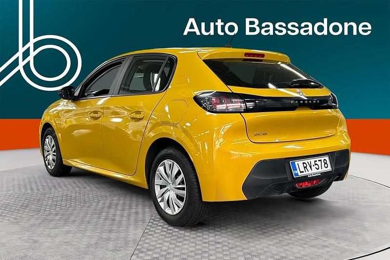 Käytetty Peugeot 208 Active 75 HP (55 kW) 2023 Viistoperä