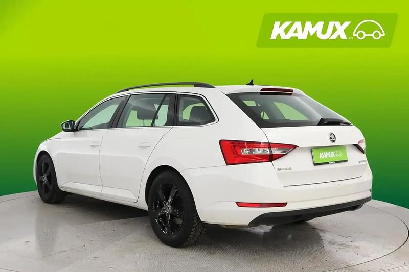 Käytetty Skoda Superb Ambition 125 HP (91 kW) 2016 Valkoinen Farmari