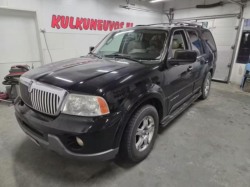 Käytetty Lincoln Navigator 2003 Katumaasturi