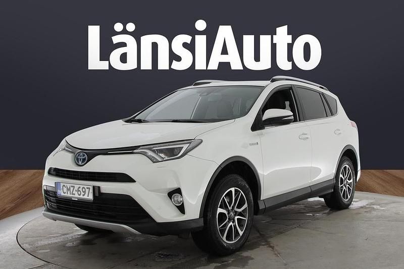 Käytetty Toyota RAV4 Hybrid Style 155 HP (114 kW) 2016 Katumaasturi