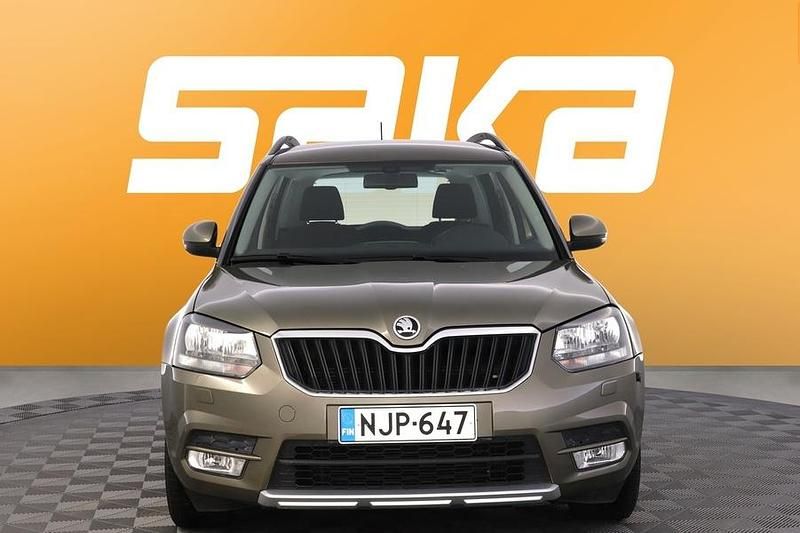 Käytetty Skoda Yeti Ambition 105 HP (77 kW) 2015 Katumaasturi