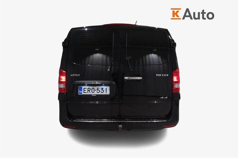 Käytetty Mercedes Vito 190 HP (139 kW) 2019 Van