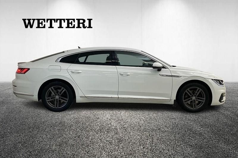 Käytetty VW Arteon Edition 190 HP (139 kW) 2018 Valkoinen Viistoperä