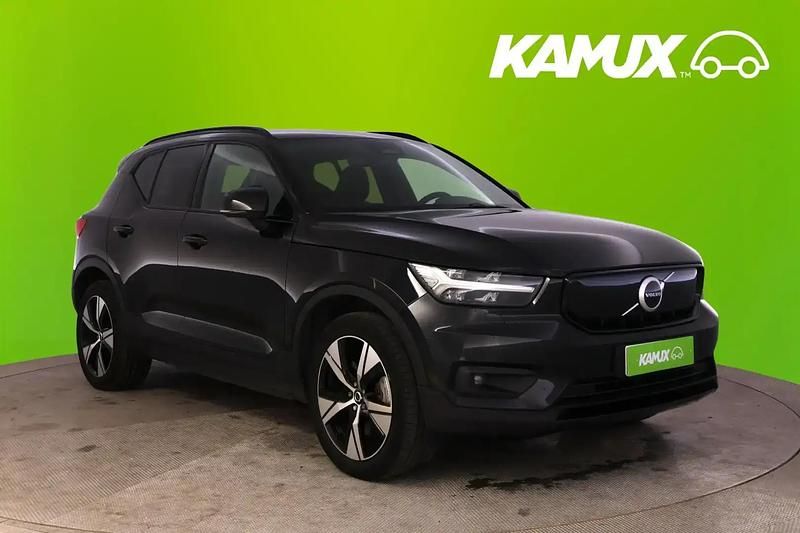 Musta Käytetty 2022 Volvo XC40 Plus Katumaasturi | 24 790 € (Hyvä tarjous) - Kuva 1/4