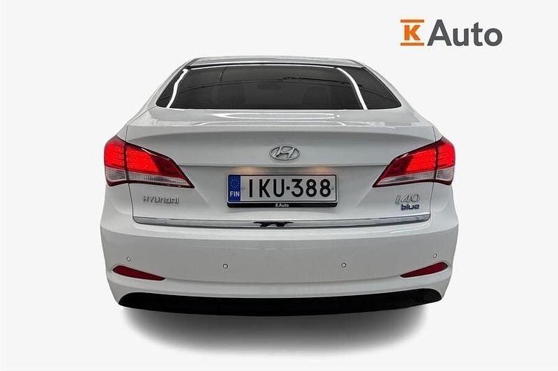 Käytetty Hyundai i40 Comfort 135 HP (99 kW) 2013 Sedan