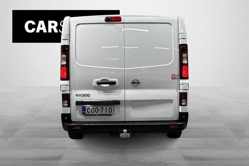 Käytetty Nissan NV300 146 HP (107 kW) 2020 Van