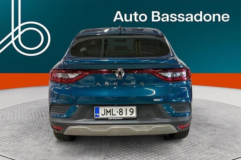 Käytetty Renault Arkana Intens 143 HP (105 kW) 2022 Katumaasturi