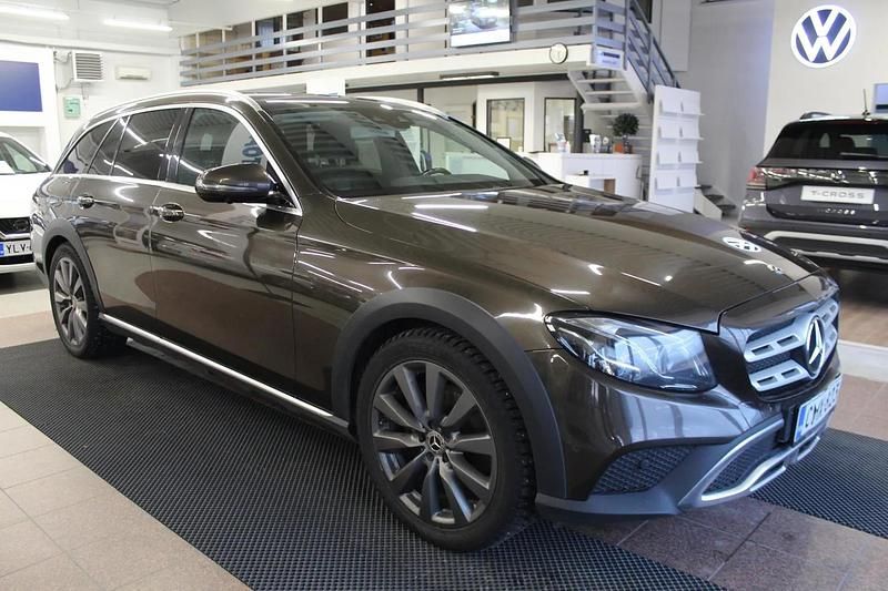 Käytetty Mercedes E220 All-Terrain 194 HP (142 kW) 2017 Peessi Farmari