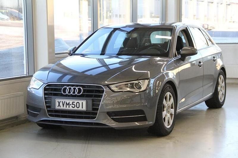 Harmaa Käytetty 2013 Audi A3 Viistoperä | 9 990 € (Hyvä tarjous) - Kuva 1/4