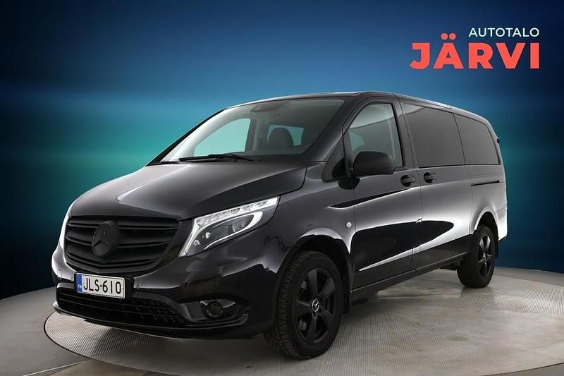 Harmaa Käytetty 2021 Mercedes Vito Tila-auto | 44 900 € (Hieman kallis) - Kuva 1/3