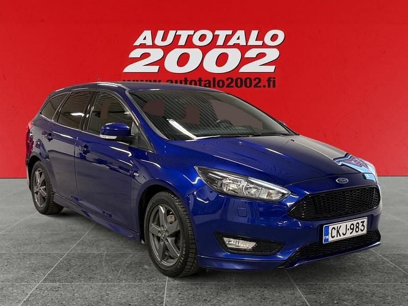 Sininen Käytetty 2017 Ford Focus ST-Line Farmari | 9 900 € (Hyvä tarjous) - Kuva 1/4
