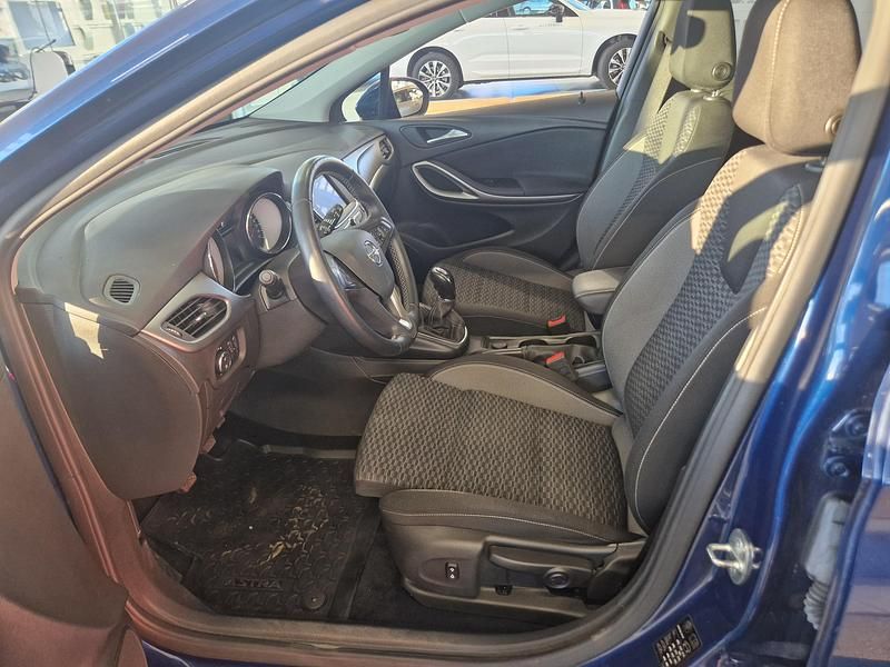 Käytetty Opel Astra Comfort 131 HP (96 kW) 2021 Sininen Viistoperä