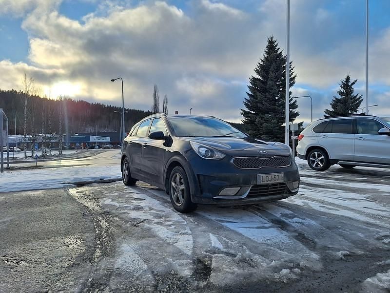 Käytetty Kia Niro LX 105 HP (77 kW) 2018 Katumaasturi