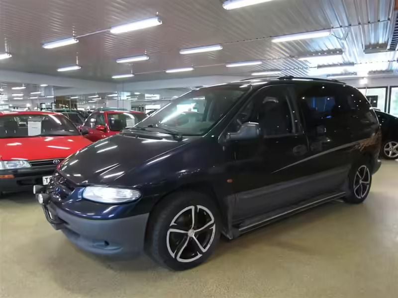 Sininen Käytetty 1997 Chrysler Voyager Tila-auto | 2 000 € - Kuva 1/4