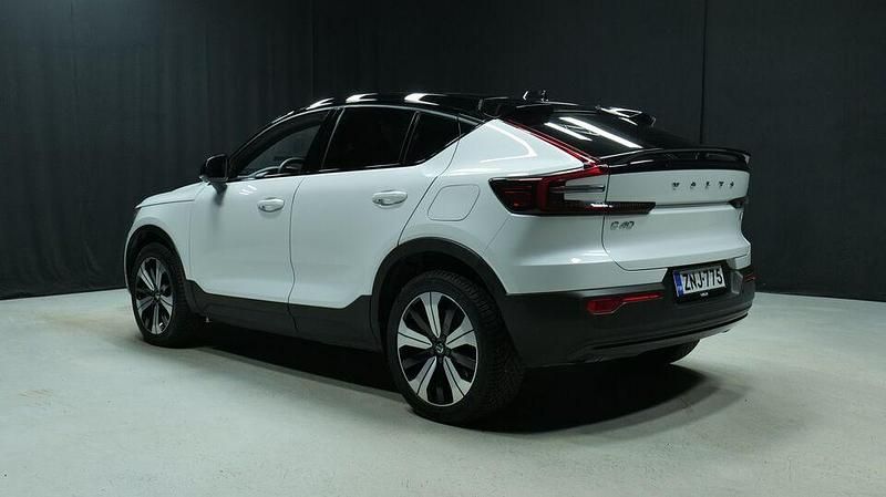 Käytetty Volvo C40 Business Edition 300 kW (408 HP) 2022 Katumaasturi