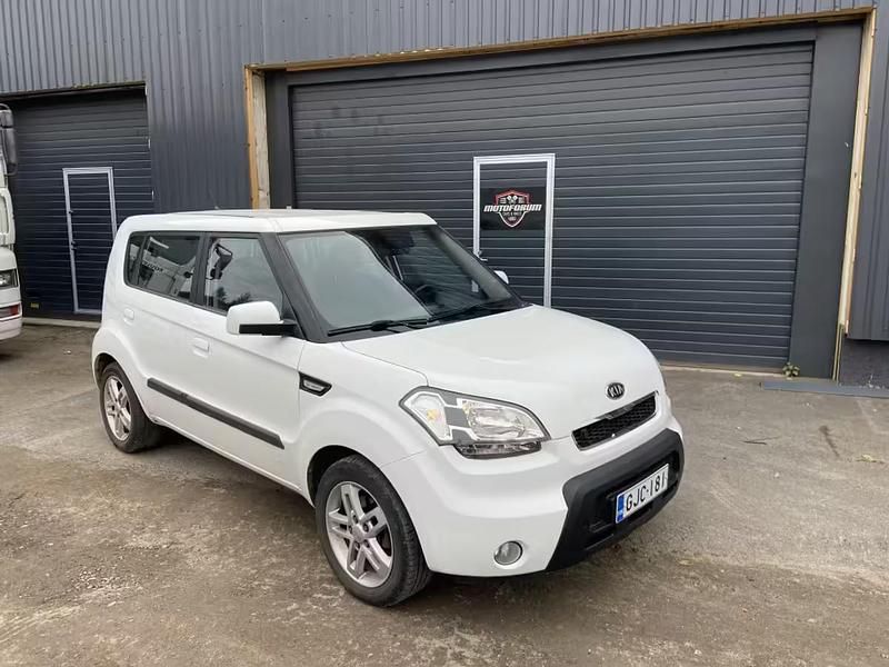 Käytetty 2010 Kia Soul Katumaasturi | 3 990 € - Kuva 1/4