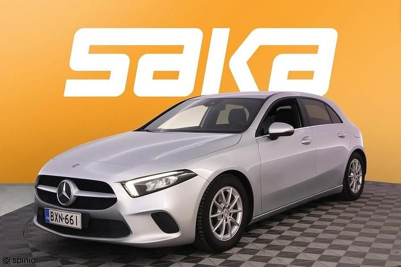 Käytetty Mercedes A180 Business 136 HP (100 kW) 2019 Viistoperä