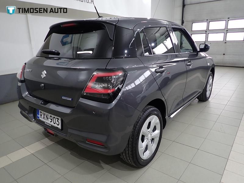 Käytetty Suzuki Swift GLX 90 HP (66 kW) 2017 Sininen Viistoperä