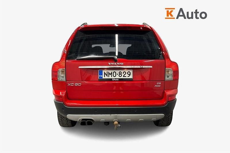 Käytetty Volvo XC90 Executive 185 HP (136 kW) 2007 Katumaasturi