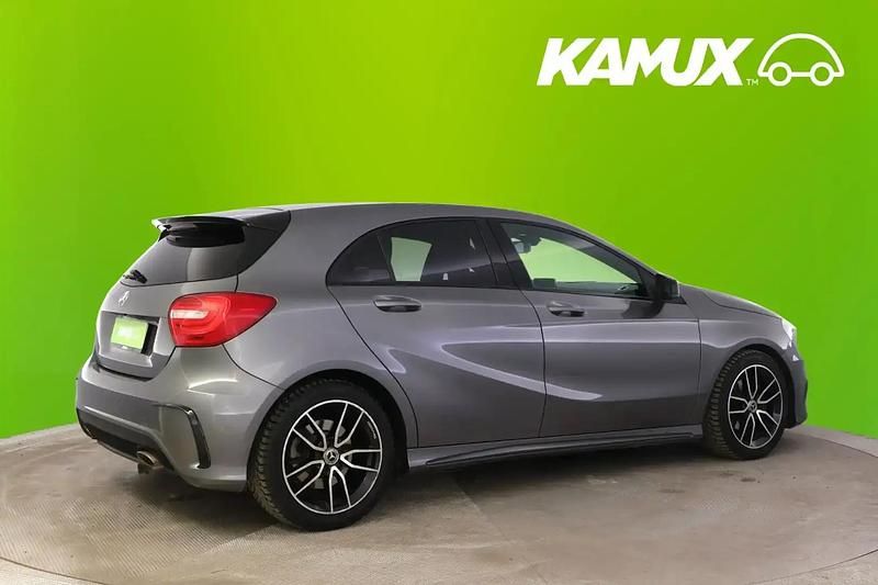 Käytetty Mercedes A200 Business 136 HP (100 kW) 2014 Hopea / harmaa Farmari