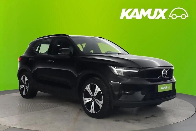 Käytetty Volvo XC40 Plus 300 kW (408 HP) 2023 Musta Katumaasturi