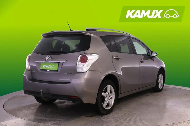 Käytetty Toyota Verso 147 HP (108 kW) 2016 Ruskea Tila-auto