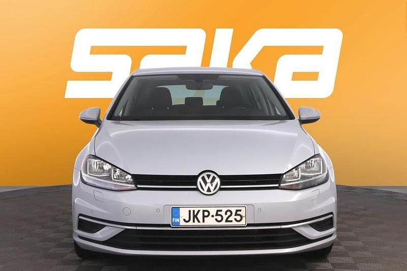 Käytetty VW Golf VII Comfortline 125 HP (91 kW) 2018 Viistoperä