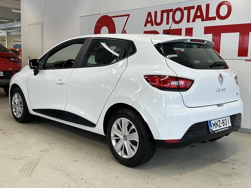 Käytetty Renault Clio IV 90 HP (66 kW) 2016 Valkoinen Viistoperä