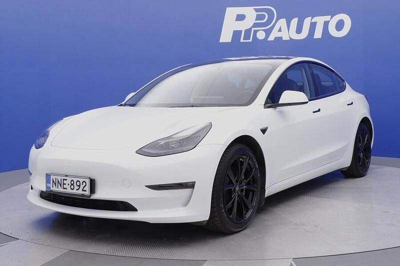 Käytetty Tesla Model 3 349 kW (475 HP) 2022 Valkoinen Sedan