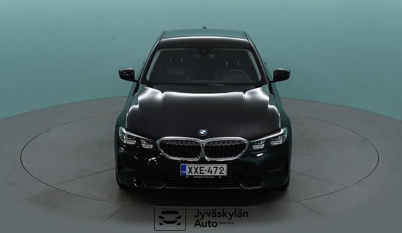Käytetty BMW 330e Sport Line 292 HP (214 kW) 2019 Musta Sedan
