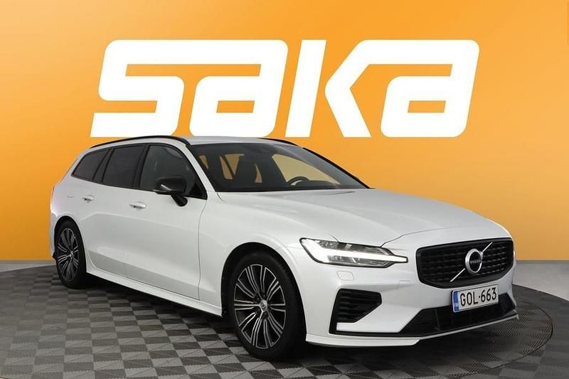 Käytetty Volvo V60 Business Edition 392 HP (288 kW) 2021 Farmari