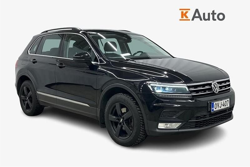 Käytetty VW Tiguan Comfortline 150 HP (110 kW) 2016 Musta Katumaasturi