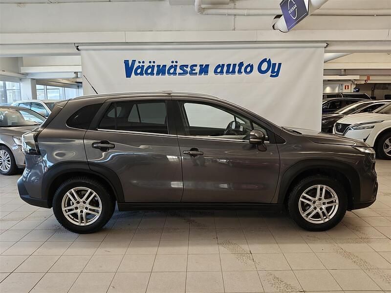 Käytetty Suzuki SX4 S-Cross GL 129 HP (94 kW) 2023 Harmaa Katumaasturi