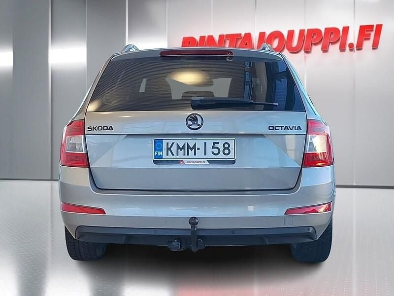Käytetty Skoda Octavia Elegance 105 HP (77 kW) 2013 Ruskea Farmari