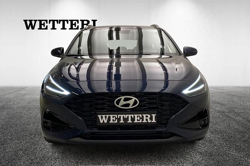 Käytetty Hyundai i30 101 HP (74 kW) 2025 Sininen Farmari