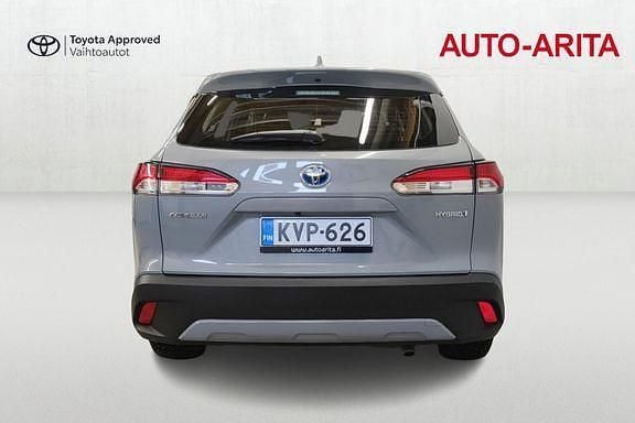 Käytetty Toyota Corolla Cross Active 140 HP (102 kW) 2023 Harmaa Katumaasturi