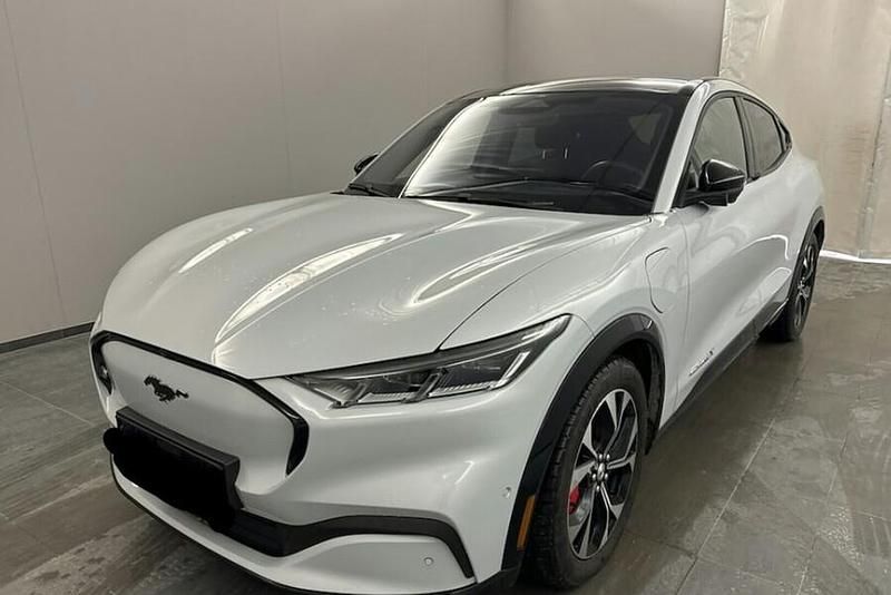 Käytetty Ford Mustang Mach-E 258 kW (351 HP) 2022 Katumaasturi