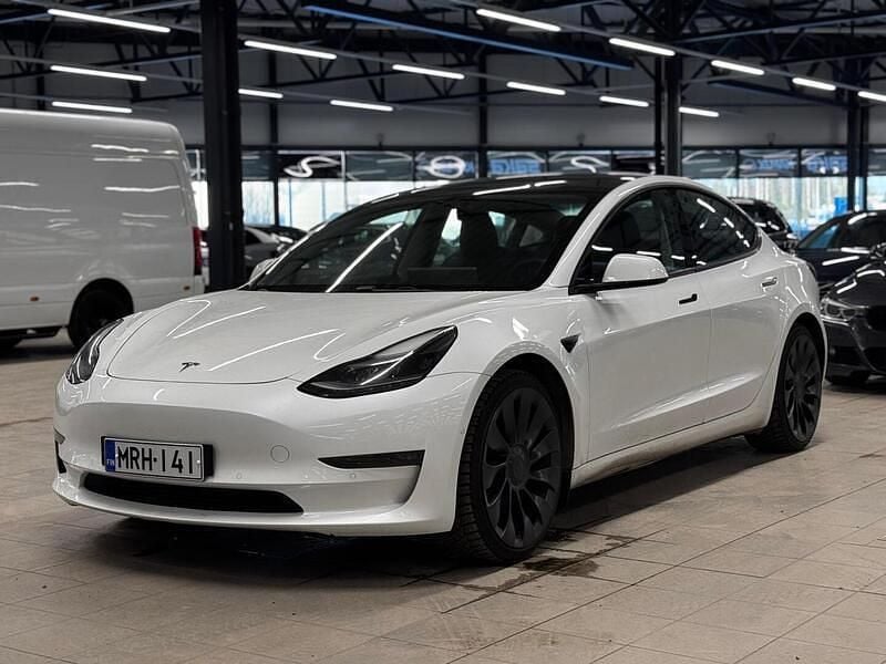 Käytetty 2021 Tesla Model 3 Performance Sedan | 28 400 € (Perustarjous) - Kuva 1/4