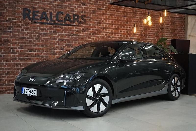 Käytetty 2023 Hyundai Ioniq 6 Dynamiq Sedan | 29 900 € (Perustarjous) - Kuva 1/4