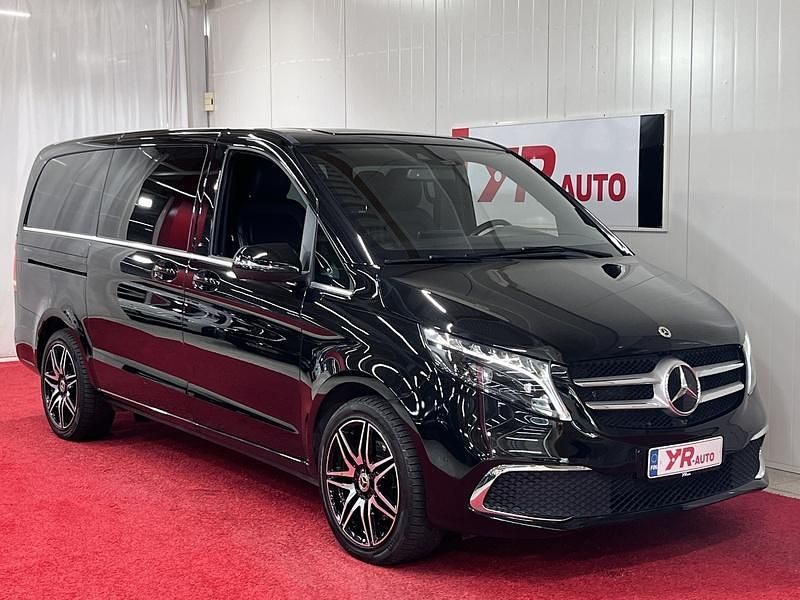 Käytetty 2023 Mercedes V250 Exclusive Tila-auto | 99 800 € - Kuva 1/4