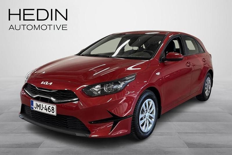 Käytetty Kia Ceed LX 101 HP (74 kW) 2022 Punainen Viistoperä