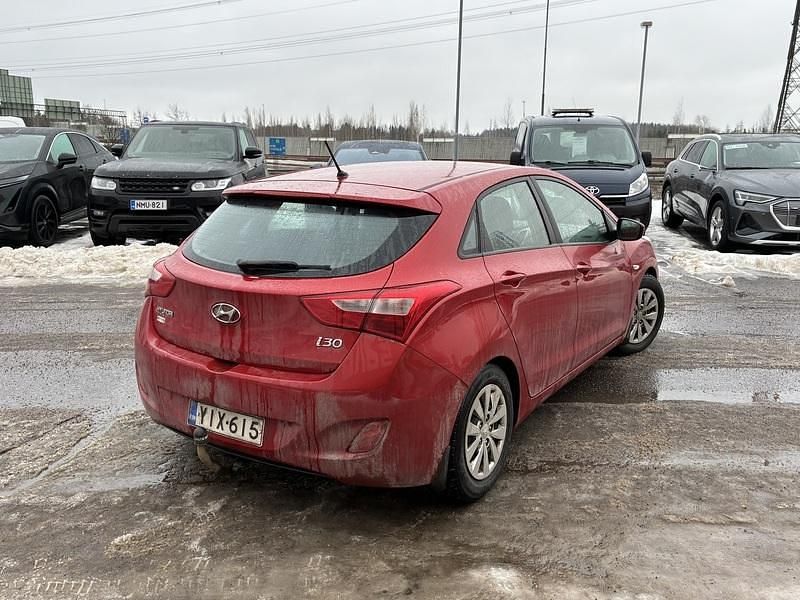 Käytetty Hyundai i30 Classic 101 HP (74 kW) 2016 Viistoperä