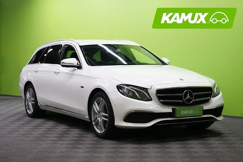 Valkoinen Käytetty 2020 Mercedes E300 Avantgarde Edition Farmari | 18 890 € (Perustarjous) - Kuva 1/4