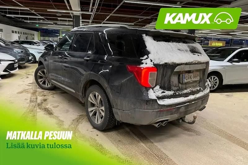 Käytetty Ford Explorer Platinum 457 HP (336 kW) 2021 Musta Katumaasturi