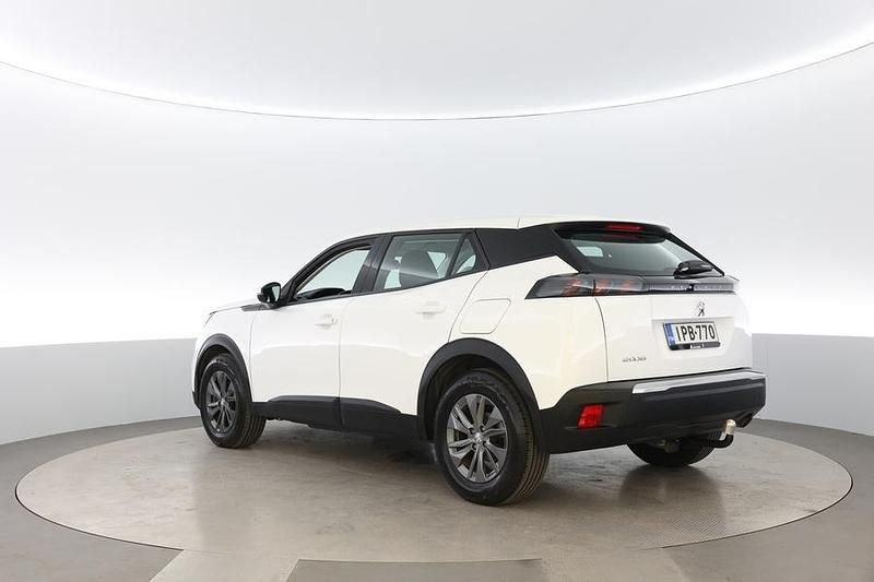 Käytetty Peugeot 2008 Active 101 HP (74 kW) 2022 Katumaasturi
