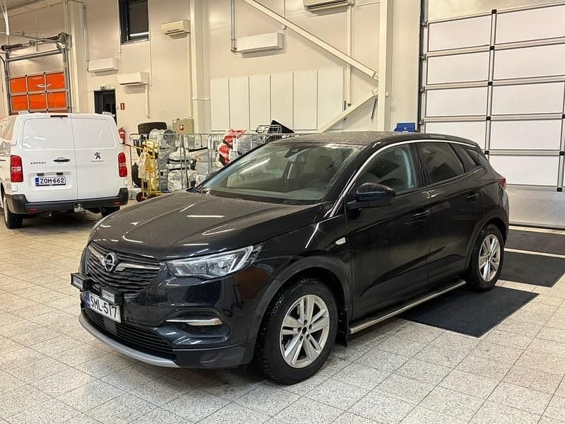Käytetty 2018 Opel Grandland X Innovation Katumaasturi | 10 400 € (Hyvä tarjous) - Kuva 1/4