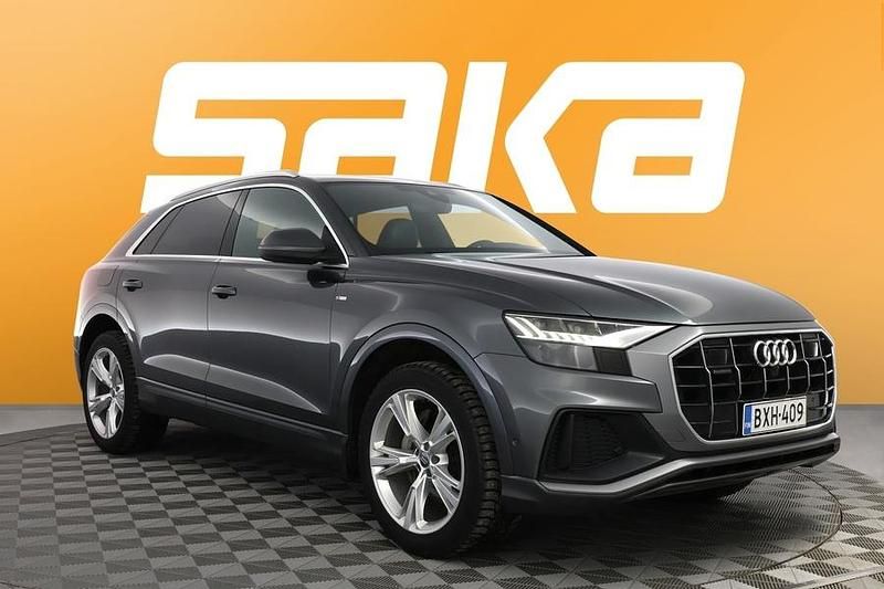 Käytetty Audi Q8 S-Line 286 HP (210 kW) 2019 Katumaasturi